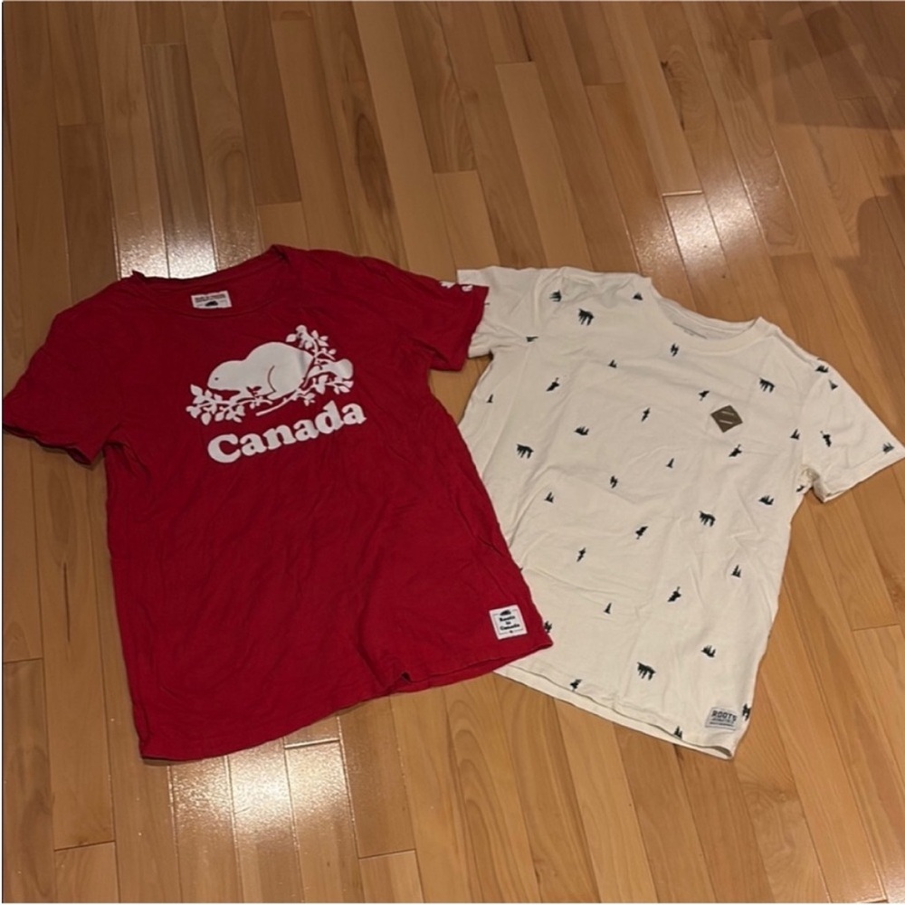 Roots Red & White / White w Trees Short Sleeve Tees with Graphic Design - size M
